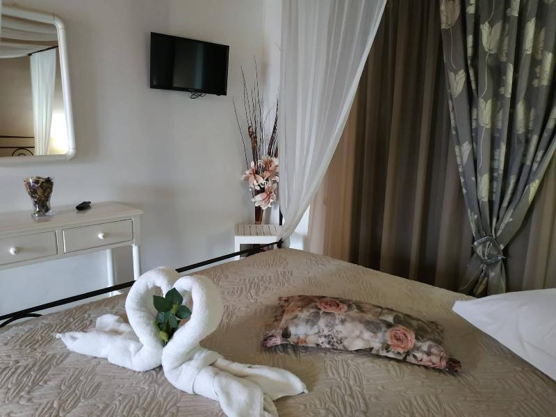 Eleni'S Garden & Castello Suites Αλυκανάς Εξωτερικό φωτογραφία