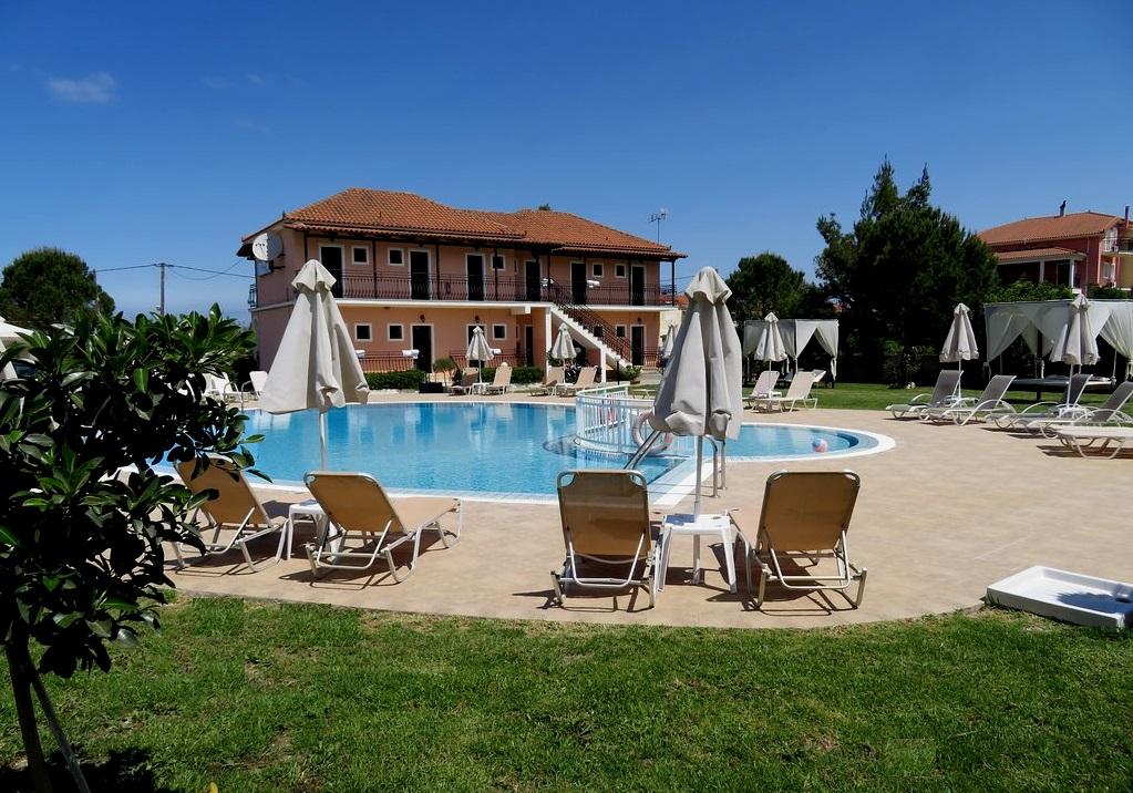 Eleni'S Garden & Castello Suites Αλυκανάς Εξωτερικό φωτογραφία