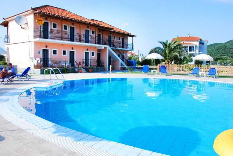 Eleni'S Garden & Castello Suites Αλυκανάς Εξωτερικό φωτογραφία