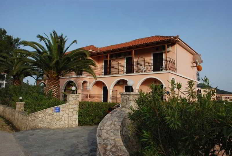 Eleni'S Garden & Castello Suites Αλυκανάς Εξωτερικό φωτογραφία